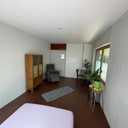 Wunderschoenes Zimmer In Der Naehe Flusses Berno